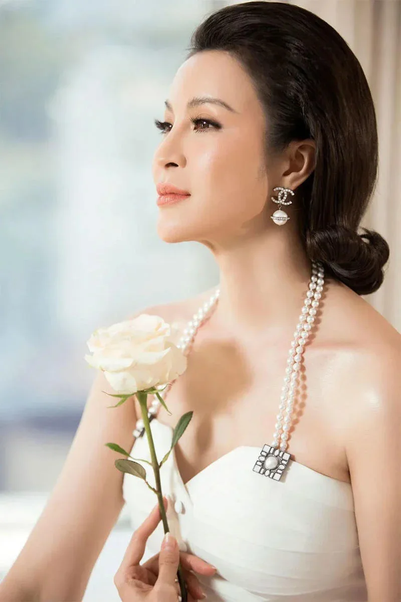 kiểu tóc ngắn tuổi trung niên