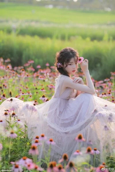Hình nền gái xinh cho điện thoại