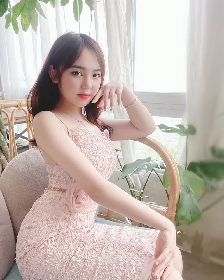 Ảnh 22 minh hoạ trần huyền châu sex