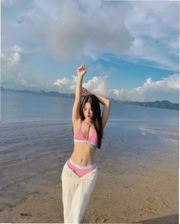 Tuyển Tập Ảnh Gái Xinh Mặc Đồ Pinky Ngọt Ngào và Cuốn Hút (4)